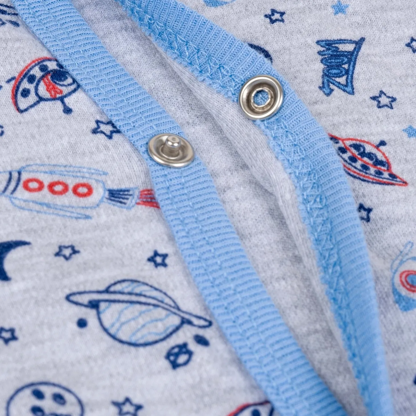 Baby Moo Chandrayaan Gift Set 6 Piece With Bodysuits, Pyjama, Cap, Bib And Socks - Blue