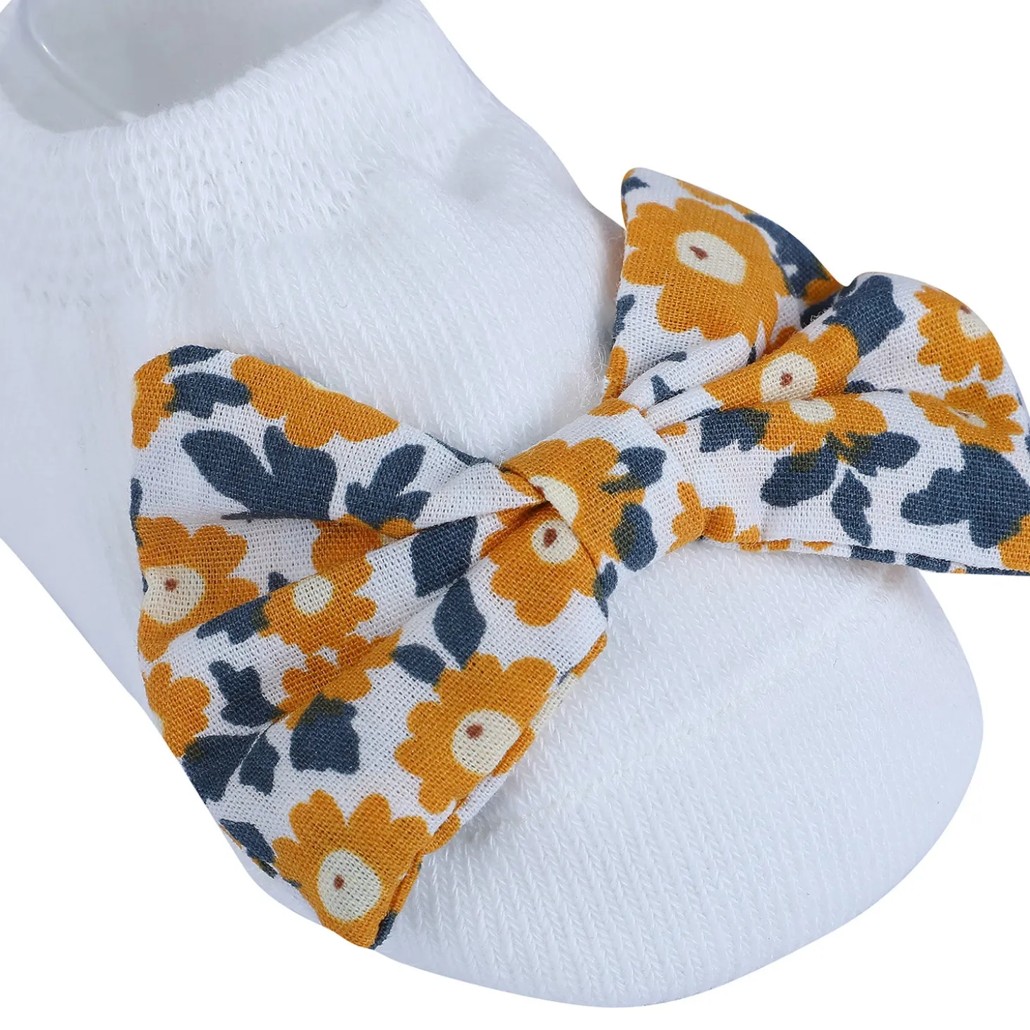 Baby Moo Floral Bow Matching Cap And Socks Set - Yellow