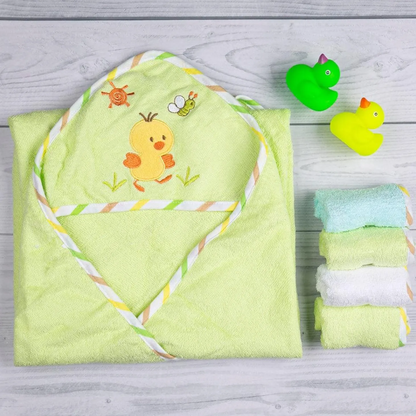 Chick Green Applique Hooded Towel & Wash Cloth Set