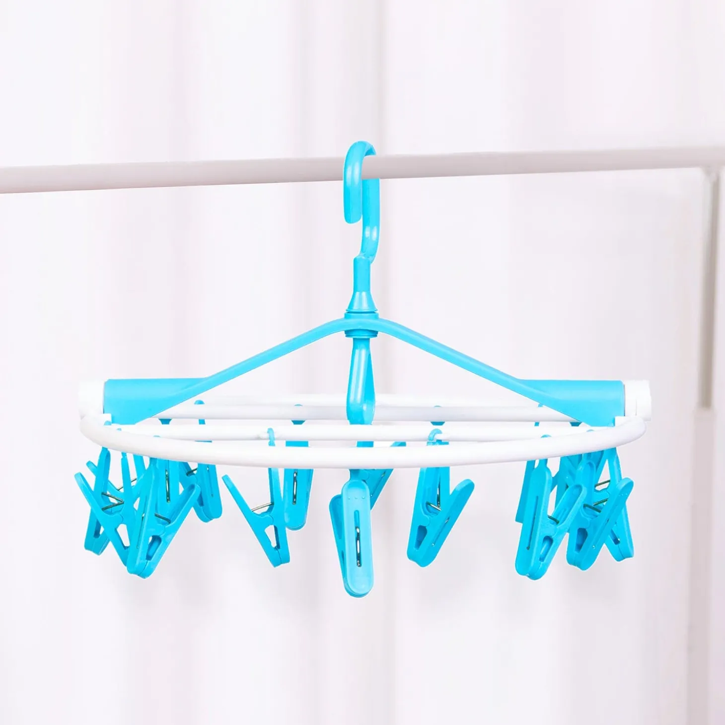 Clothes Hanger Round Foldable 18 Clips Blue
