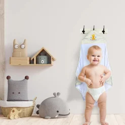 Giraffe White Hooded Bubble Blanket