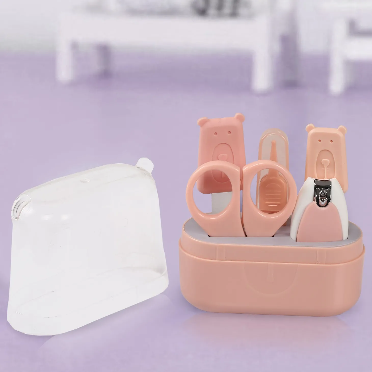 Peach Grooming Kit of 5 Pcs with a Nail Clipper