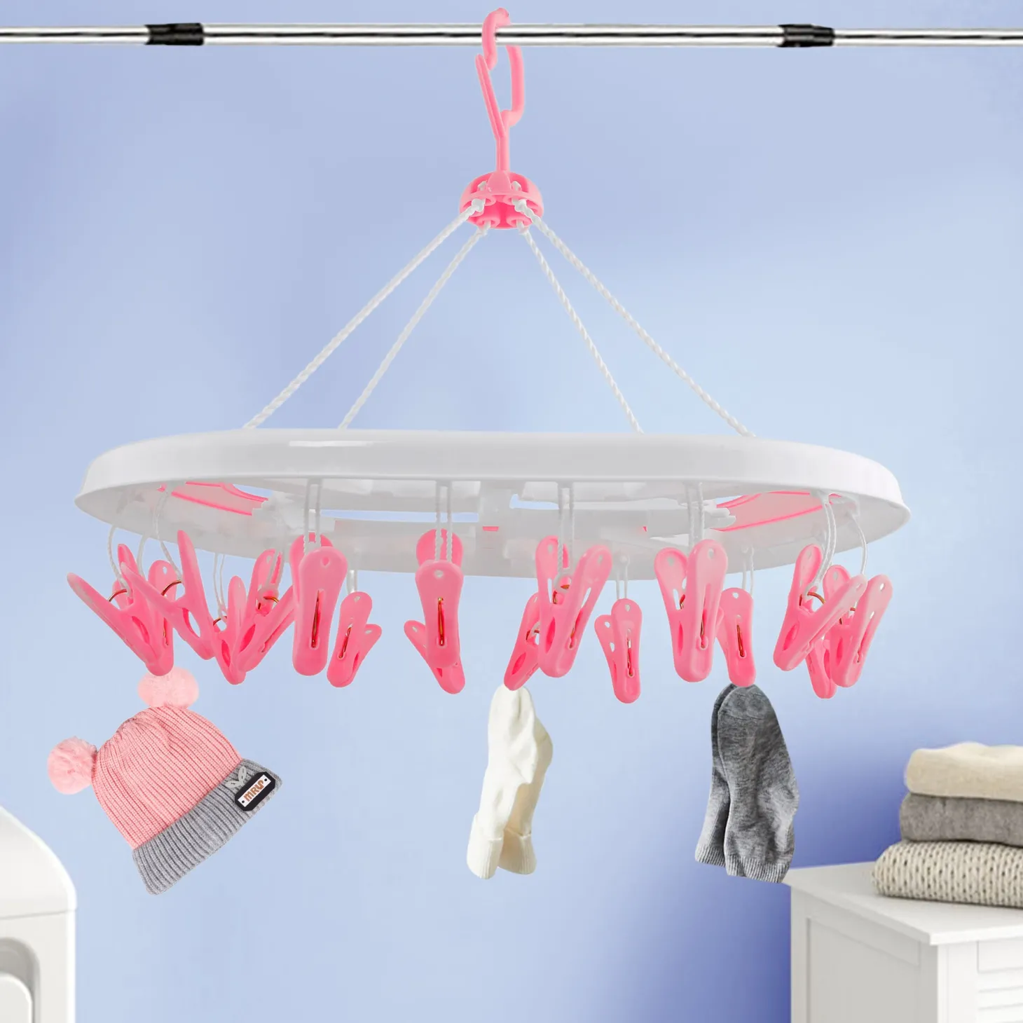 Pink Premium Oval Clip Hanger